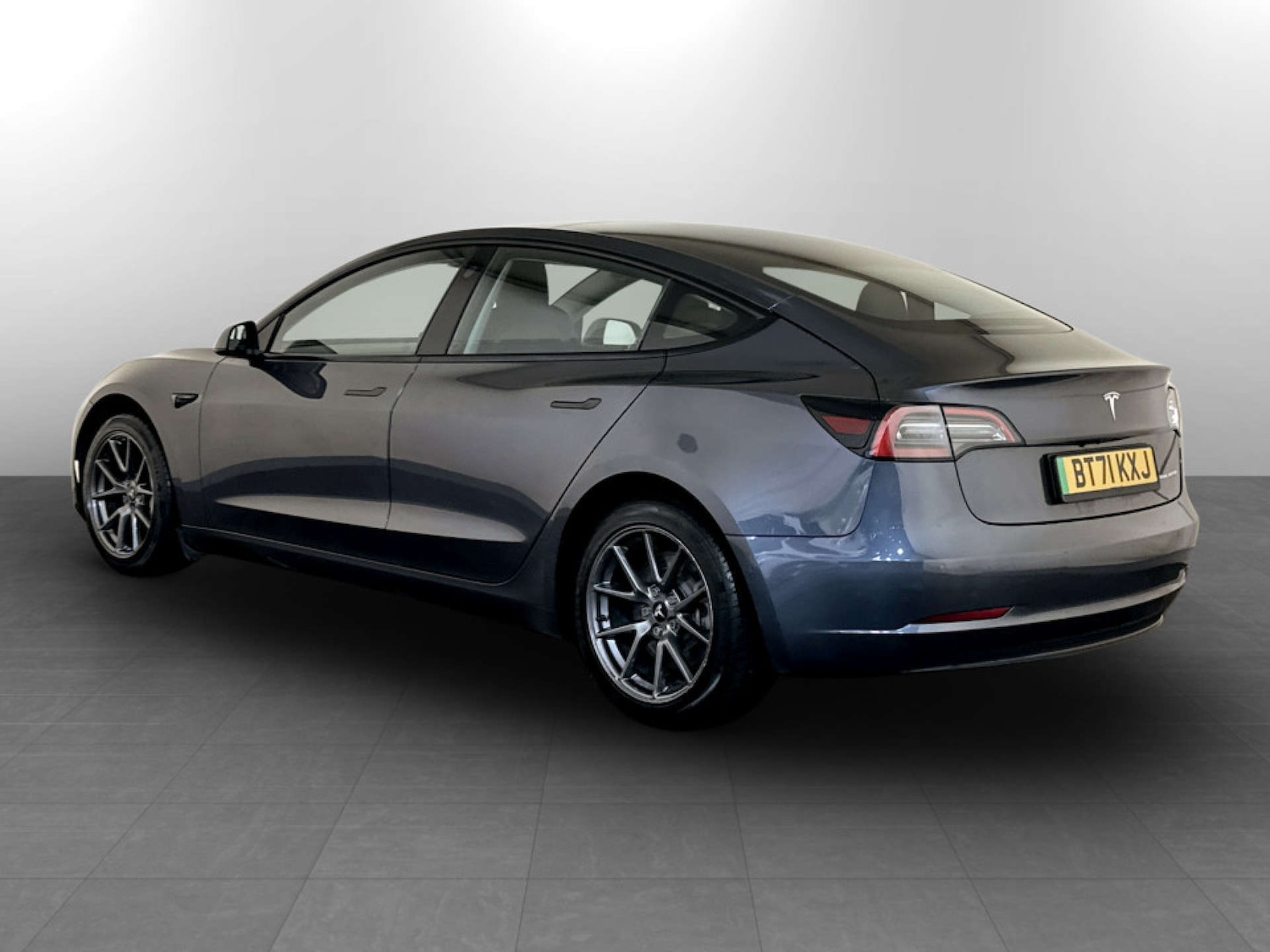 Used Tesla Model 3 2021 for sale - 77326079: Photo 8