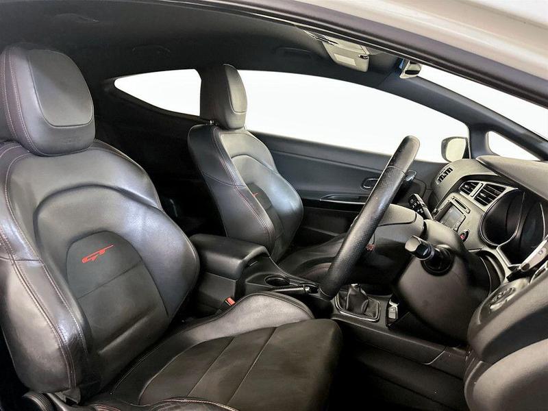 Used Kia Pro Ceed 2015 for sale - 76412168: Photo 13