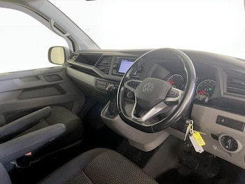 Used Volkswagen Transporter 2021 for sale - 76332625: Photo