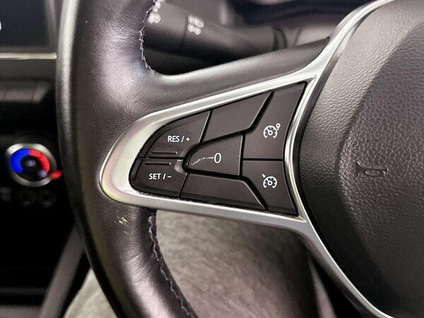 Used Renault Clio 2019 for sale - 76266013: Photo 17