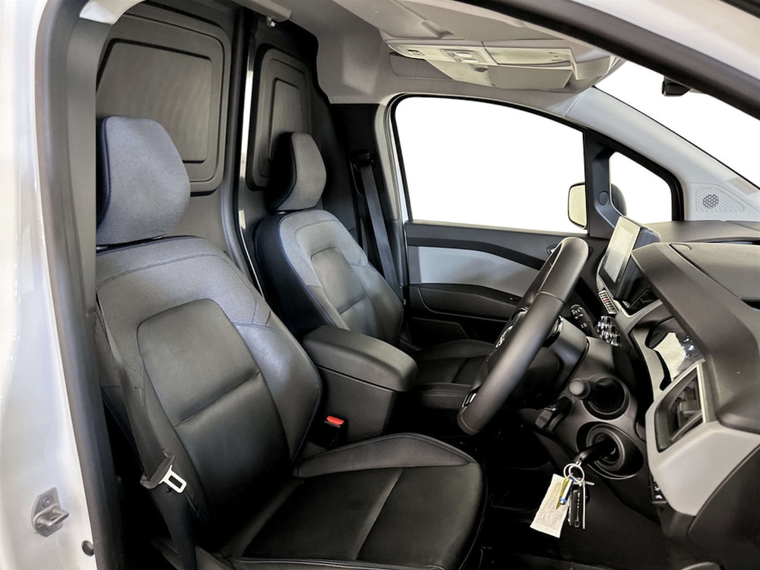 Used Nissan Other 2023 for sale - 77249235: Photo 13