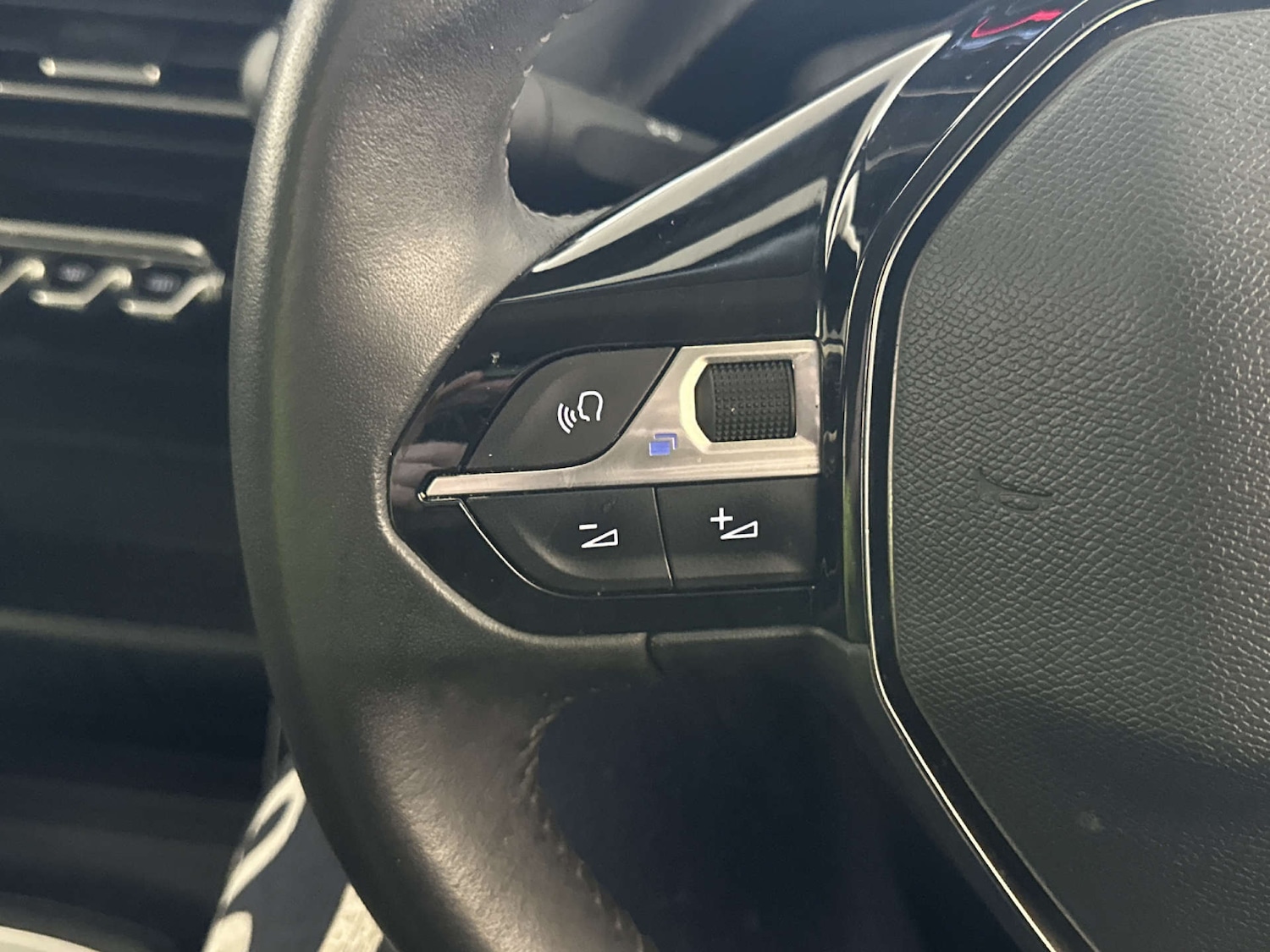 Used Peugeot 2008 2022 for sale - 78030999: Photo 18