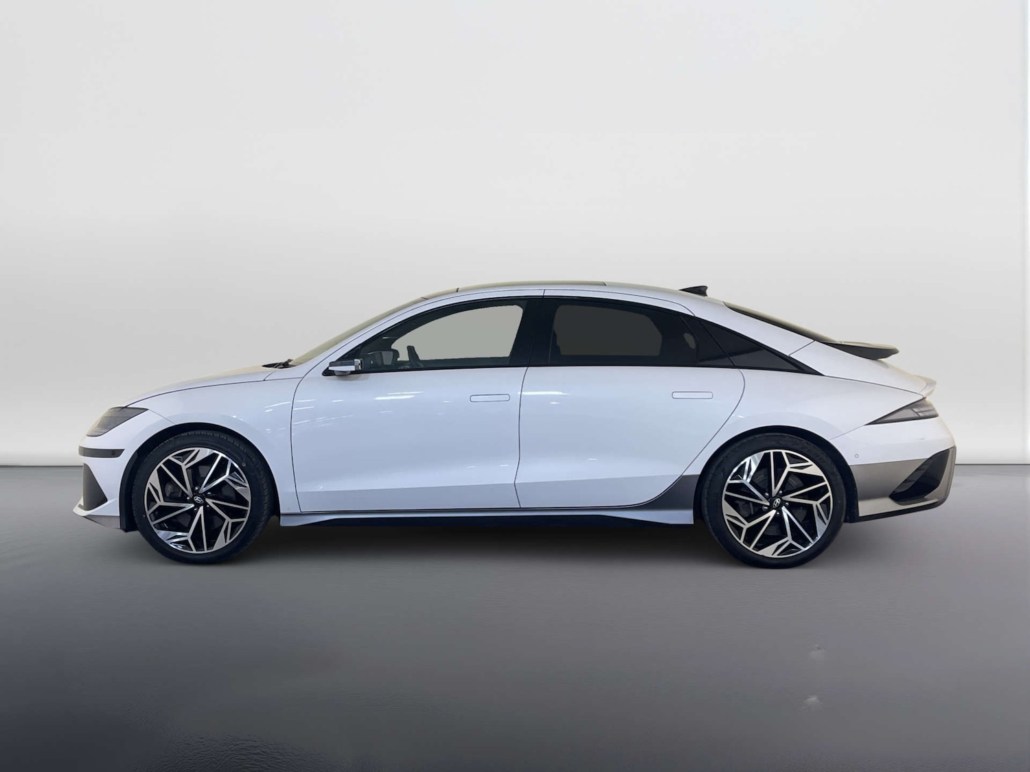 Used Hyundai IONIQ 6 2024 for sale - 77881405: Photo 7