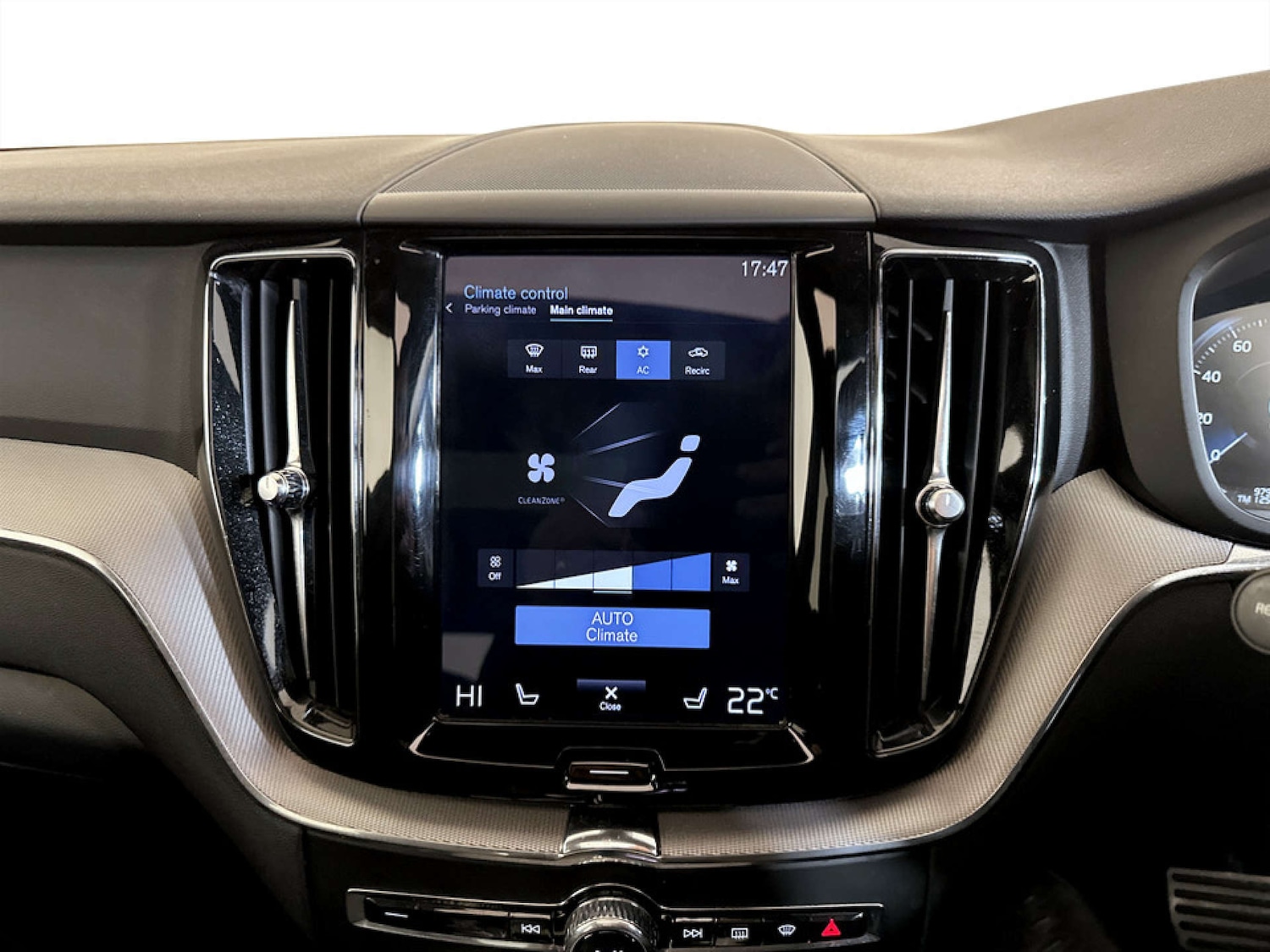 Used Volvo XC60 2018 for sale - 77523226: Photo 21