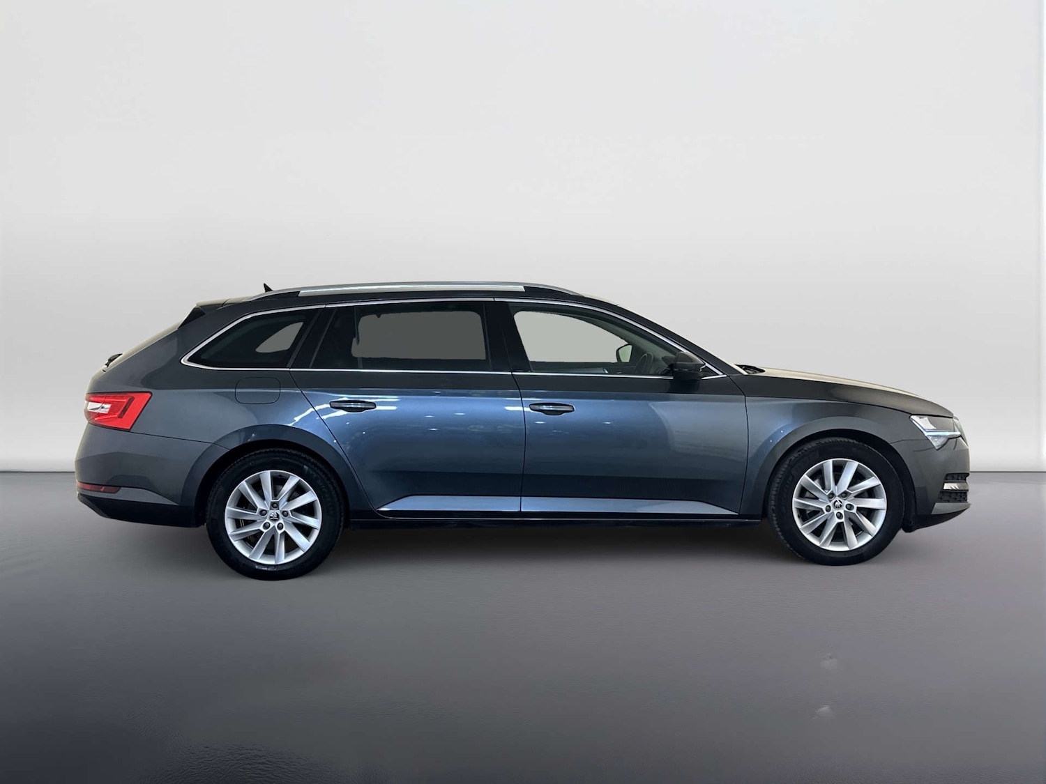 Used Skoda Superb 2022 for sale - 78108369: Photo 11