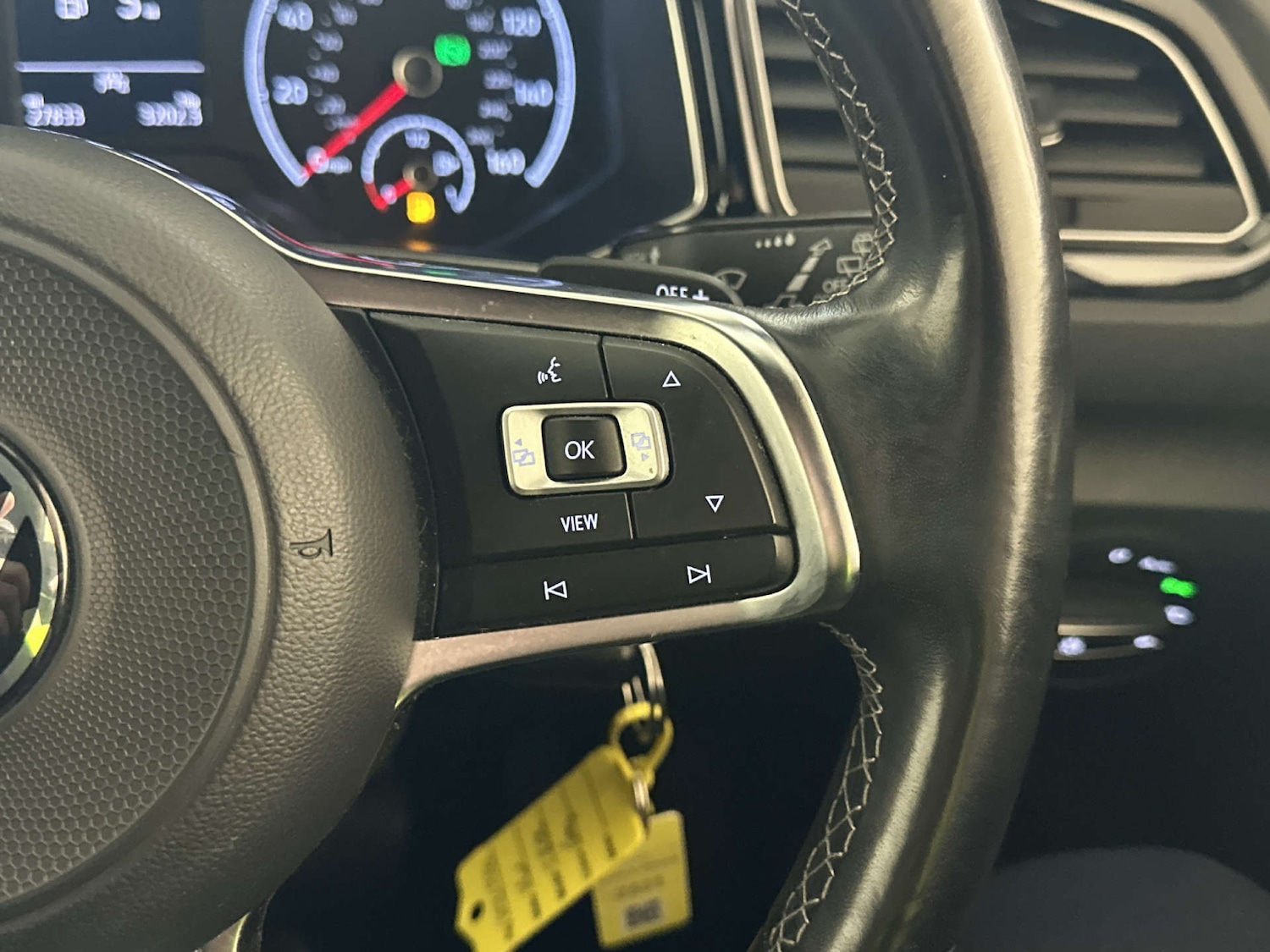 Used Volkswagen T-Roc 2021 for sale - 77967901: Photo 19