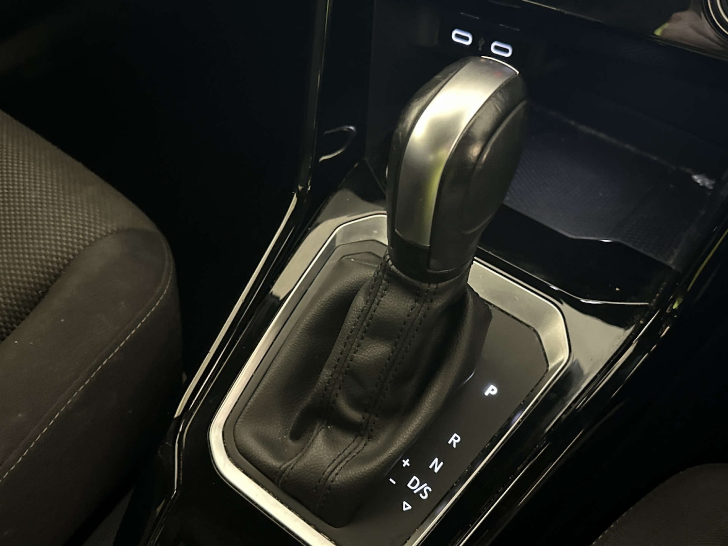 Used Volkswagen T-Roc 2021 for sale - 77967901: Photo 25