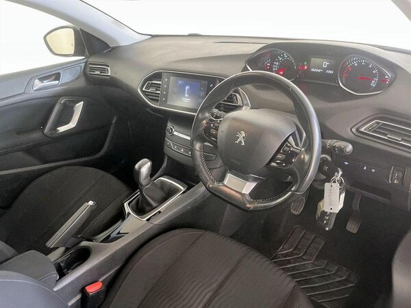 Used Peugeot 308 SW 2017 for sale - 76234873: Photo 15