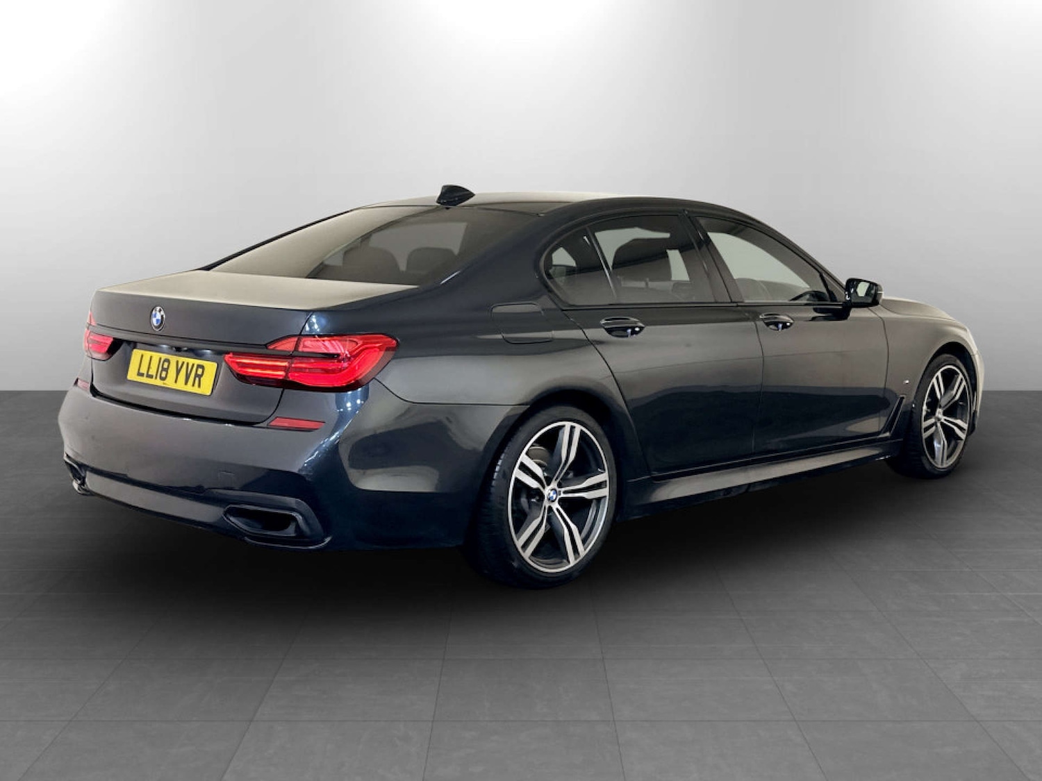 Used BMW 7 Series 2018 for sale - 77621902: Photo 10