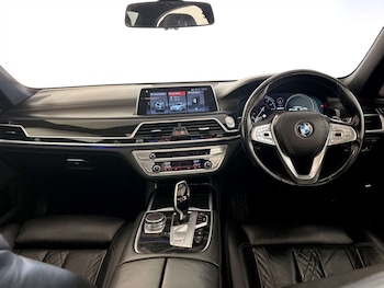 Used BMW 7 Series 2018 for sale - 77621902: Photo