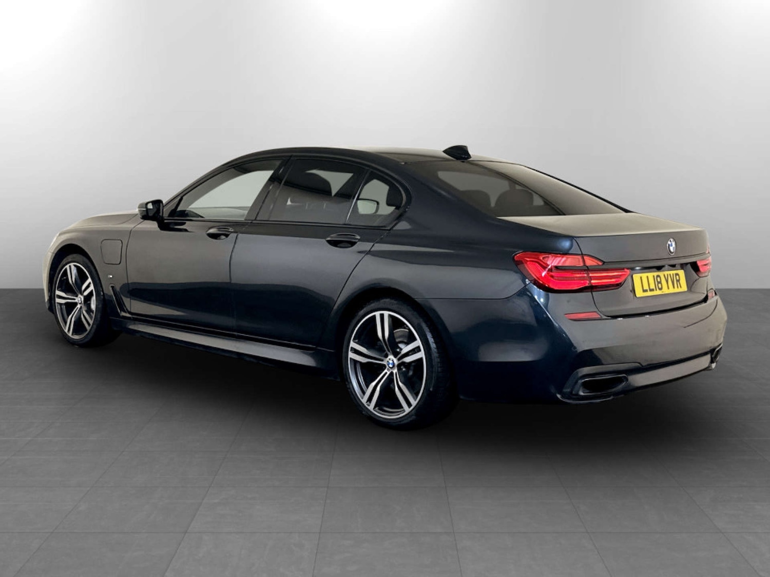 Used BMW 7 Series 2018 for sale - 77621902: Photo 8