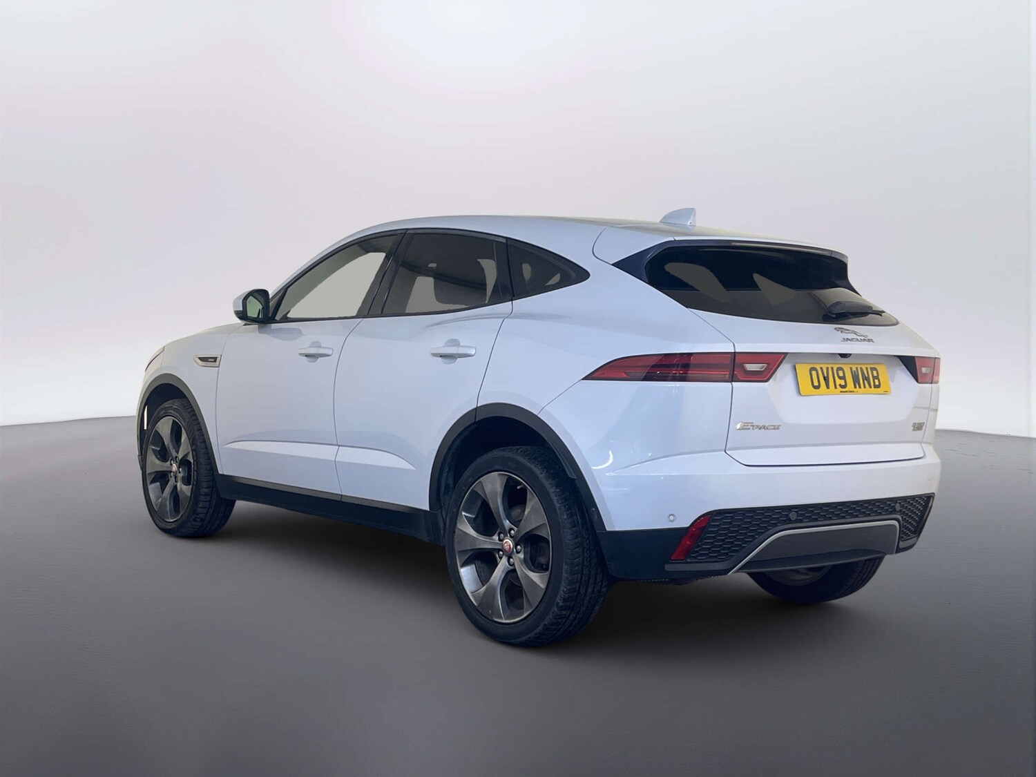 Used Jaguar E-Pace 2019 for sale - 77937220: Photo 8