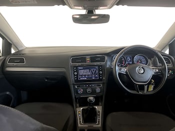 Used Volkswagen Golf 2018 for sale - 77490236: Photo