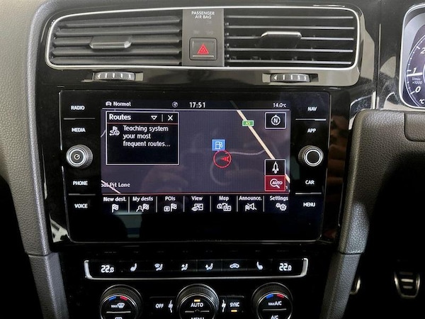 Used Volkswagen Golf 2018 for sale - 75982618: Photo 17