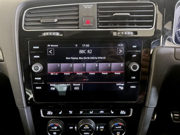 Used Volkswagen Golf 2018 for sale - 75982618: Photo 18