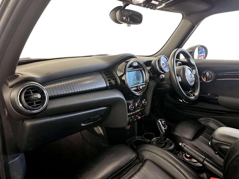 Used MINI Hatch 2019 for sale - 77100689: Photo 12