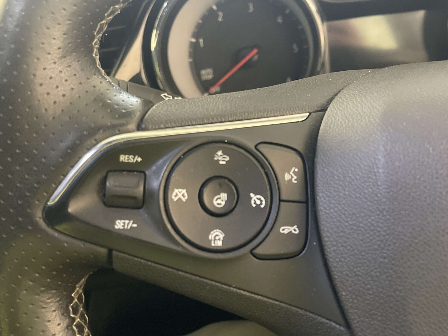 Used Vauxhall Insignia 2019 for sale - 77953341: Photo 16