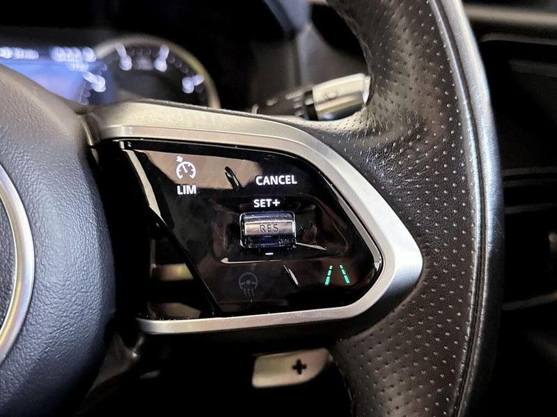 Used Jaguar XE 2021 for sale - 76776741: Photo 20