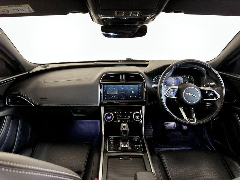 Used Jaguar XE 2021 for sale - 76776741: Photo 3