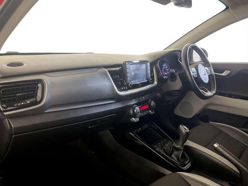 Used Kia Stonic 2018 for sale - 77161063: Photo 12
