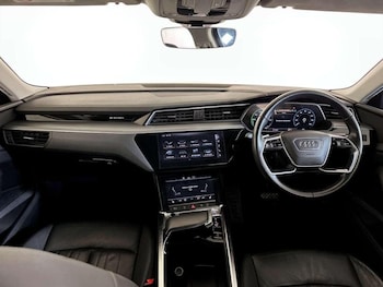 Used Audi e-tron 2020 for sale - 76782267: Photo