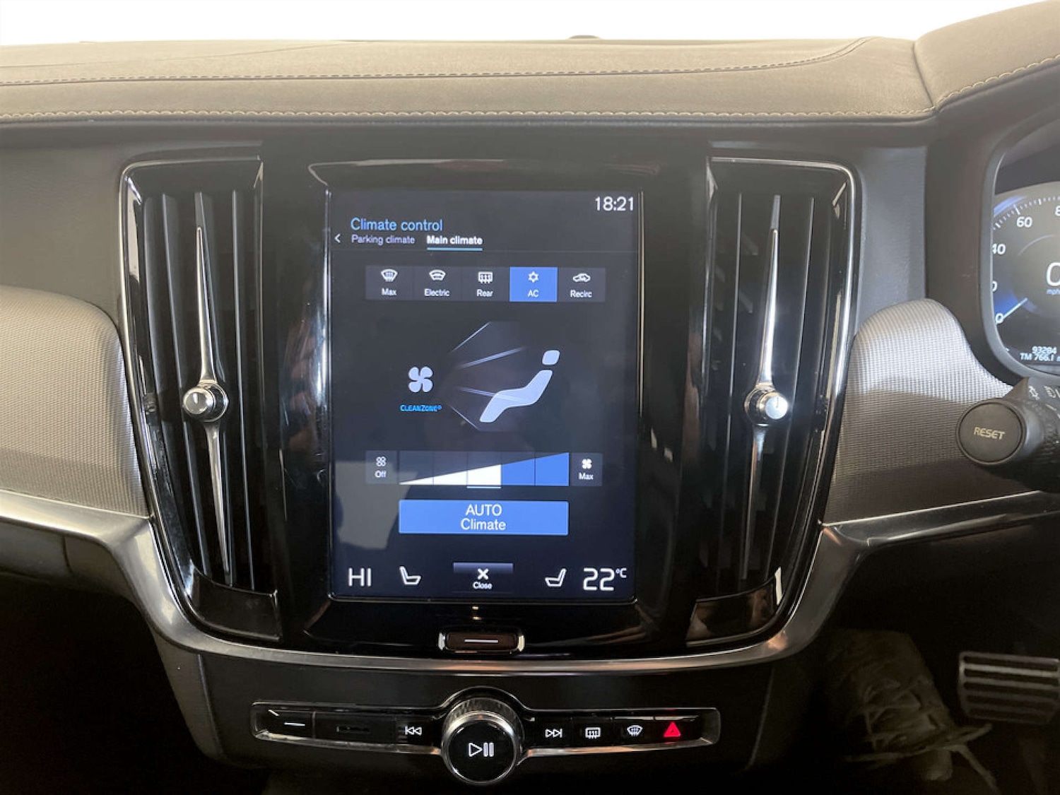 Used Volvo S90 2018 for sale - 77189547: Photo 23