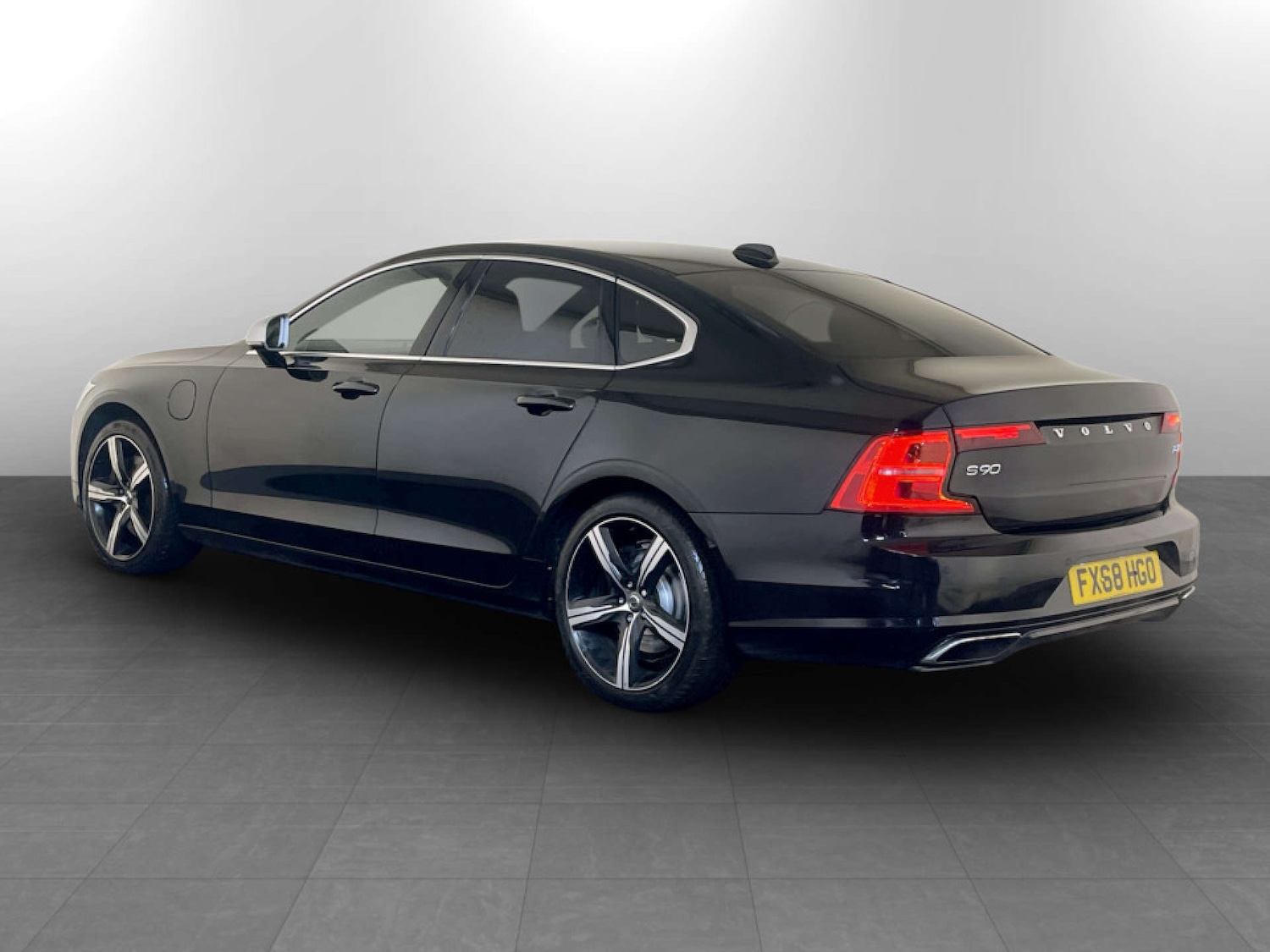 Used Volvo S90 2018 for sale - 77189547: Photo 8
