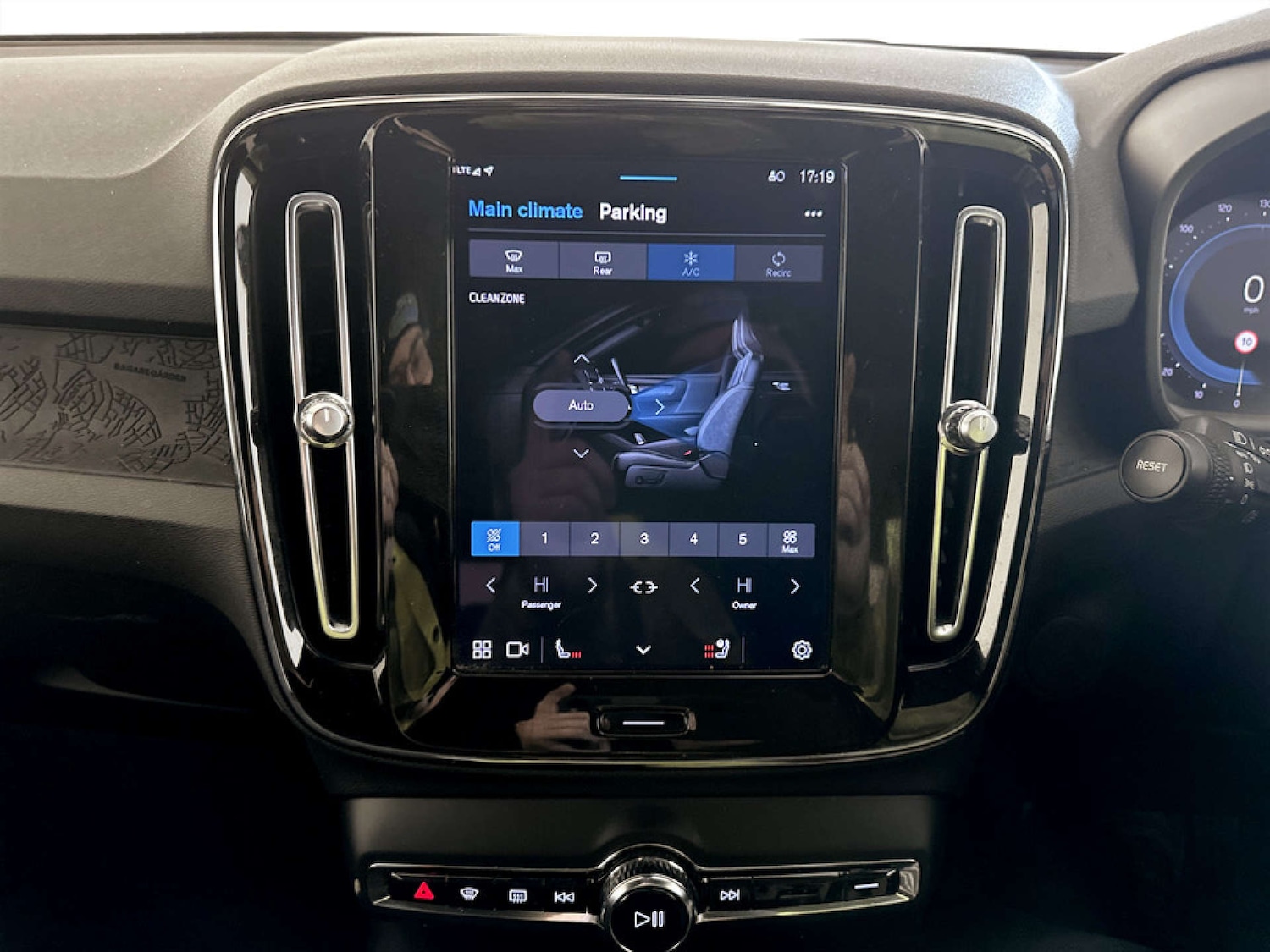 Used Volvo XC40 2022 for sale - 77288595: Photo 23