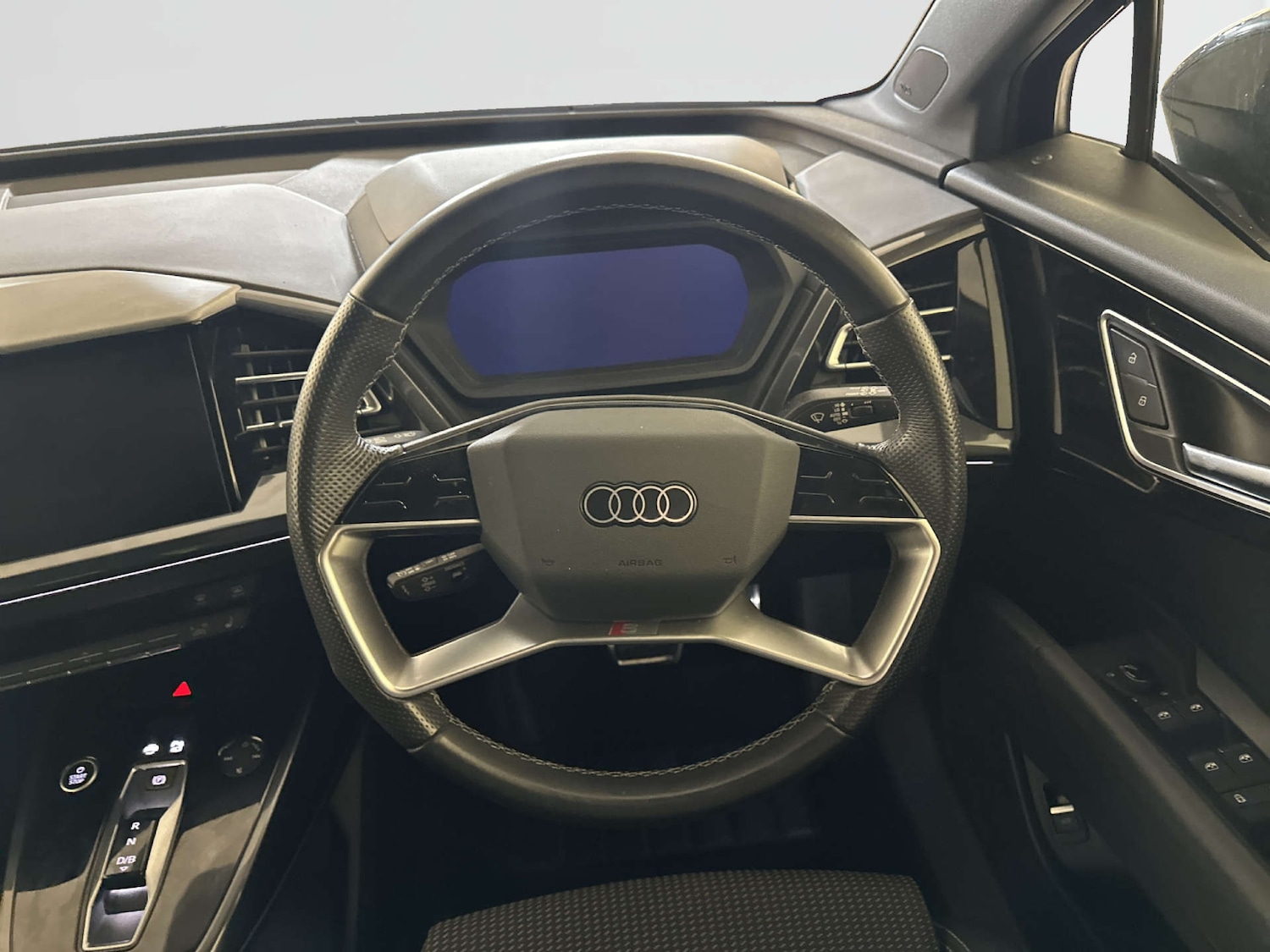 Used Audi Q4 e-tron 2023 for sale - 78083441: Photo 16