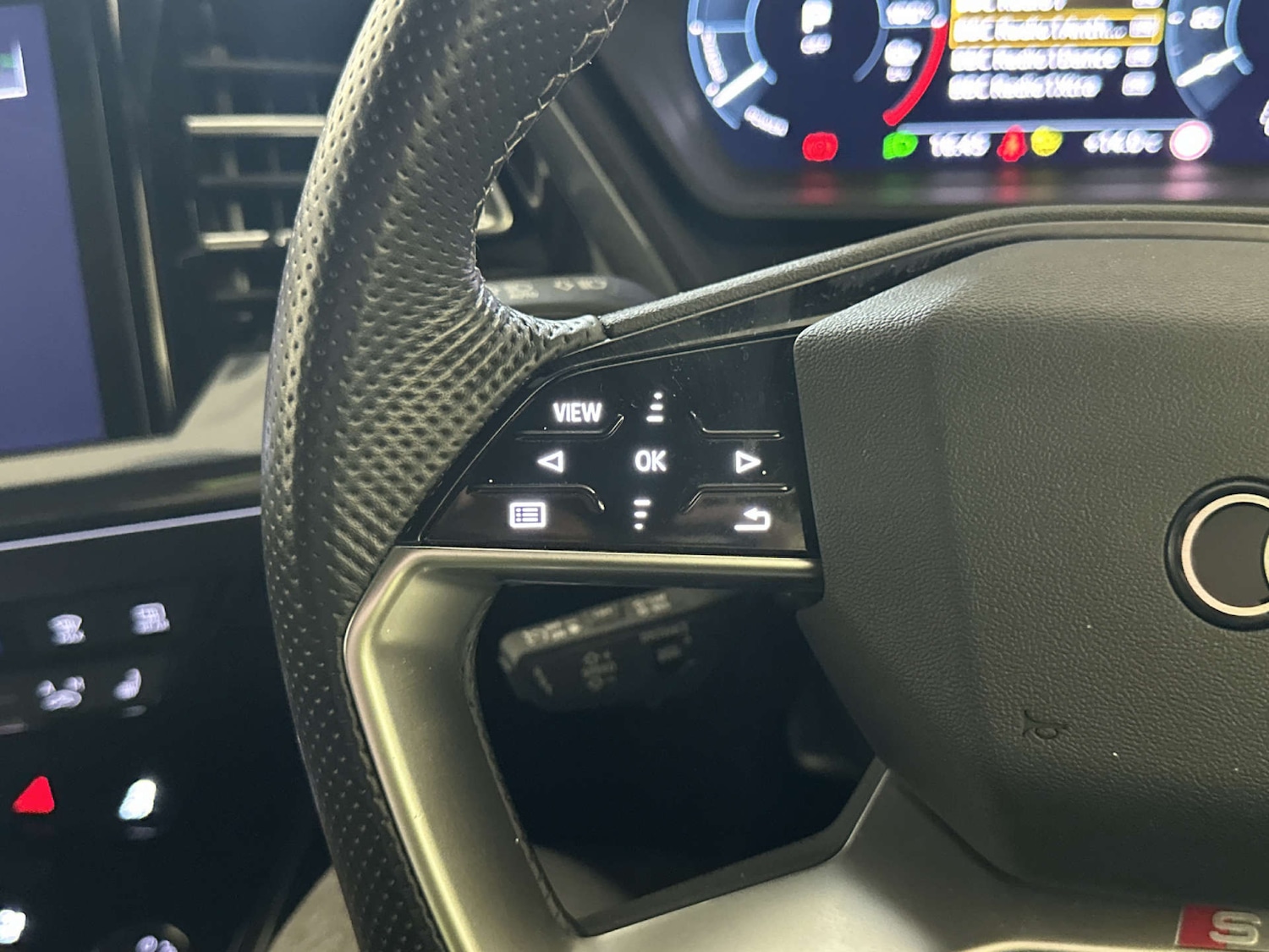 Used Audi Q4 e-tron 2023 for sale - 78083441: Photo 17