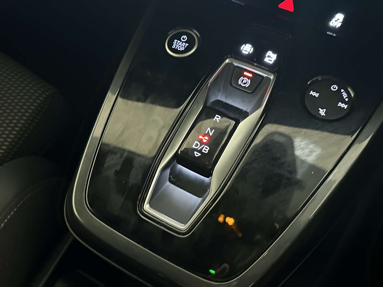 Used Audi Q4 e-tron 2023 for sale - 78083441: Photo 25