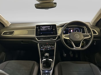 Used Volkswagen T-Roc 2022 for sale - 79301060: Photo