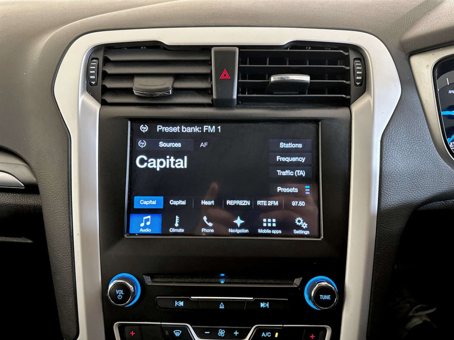 Used Ford Mondeo 2018 for sale - 77502052: Photo 24