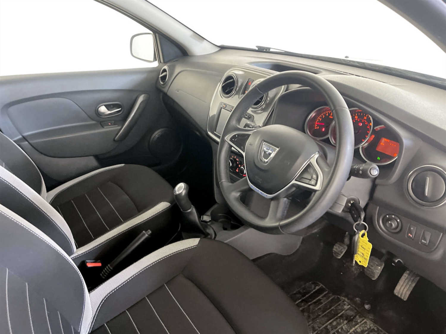 Used Dacia Sandero Stepway 2020 for sale - 77380728: Photo 15