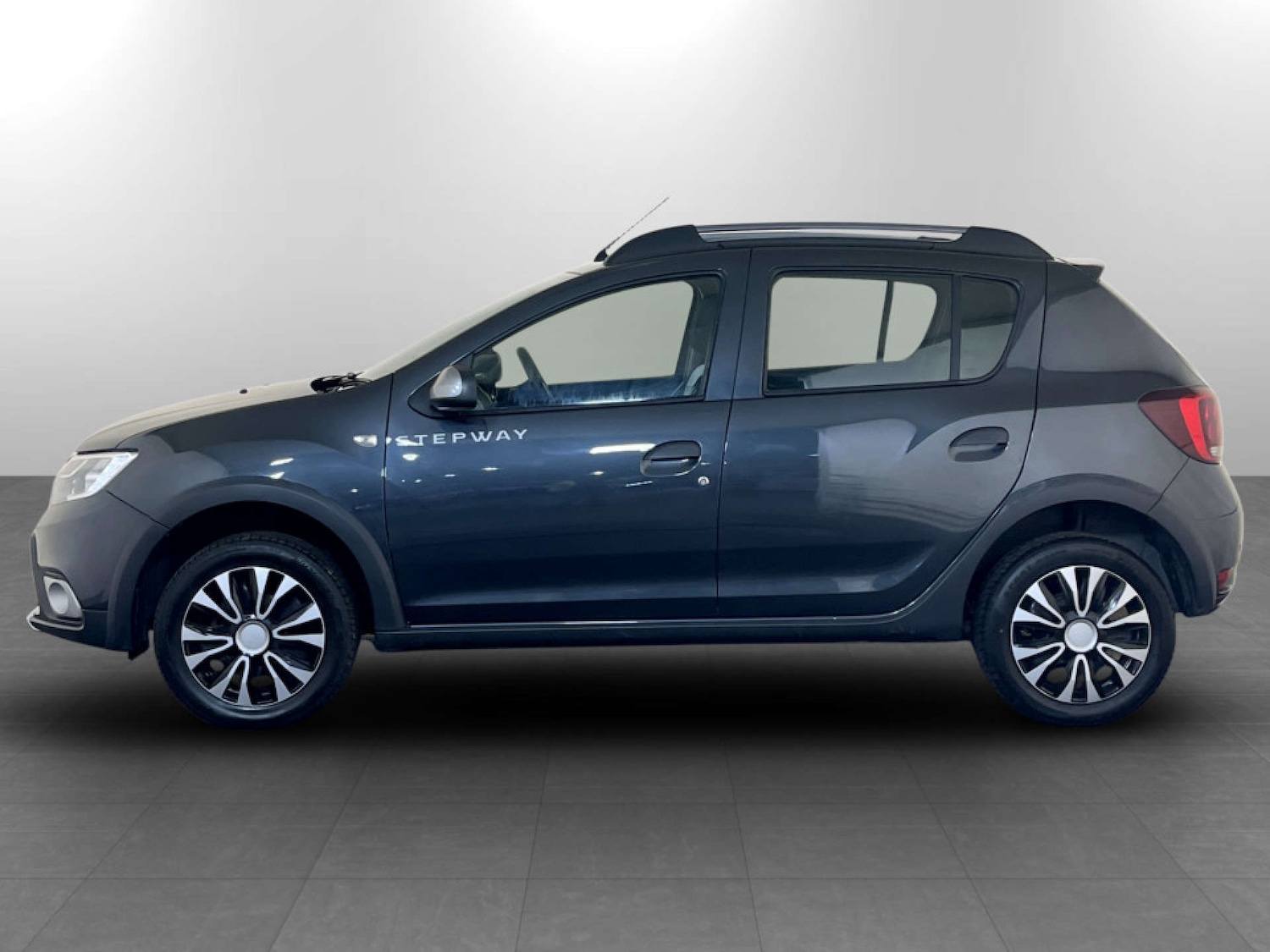 Used Dacia Sandero Stepway 2020 for sale - 77380728: Photo 7