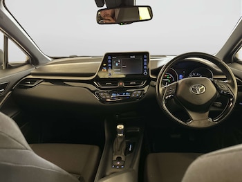 Used Toyota C-HR 2021 for sale - 78570515: Photo