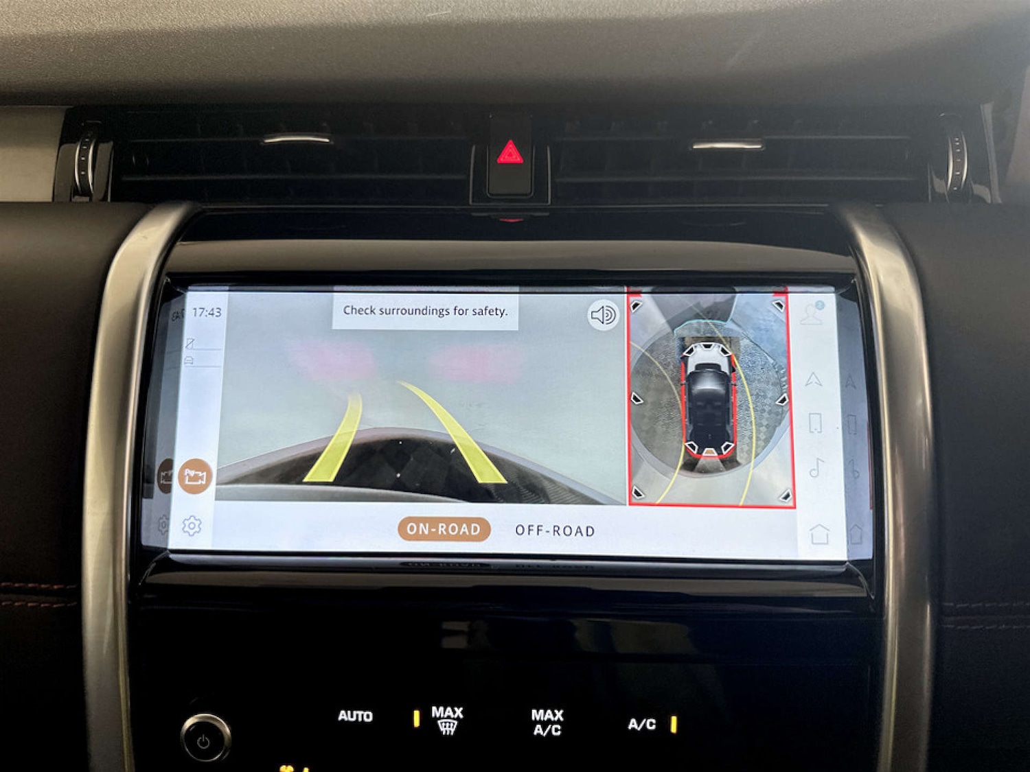 Used Land Rover Discovery Sport 2021 for sale - 77782082: Photo 24