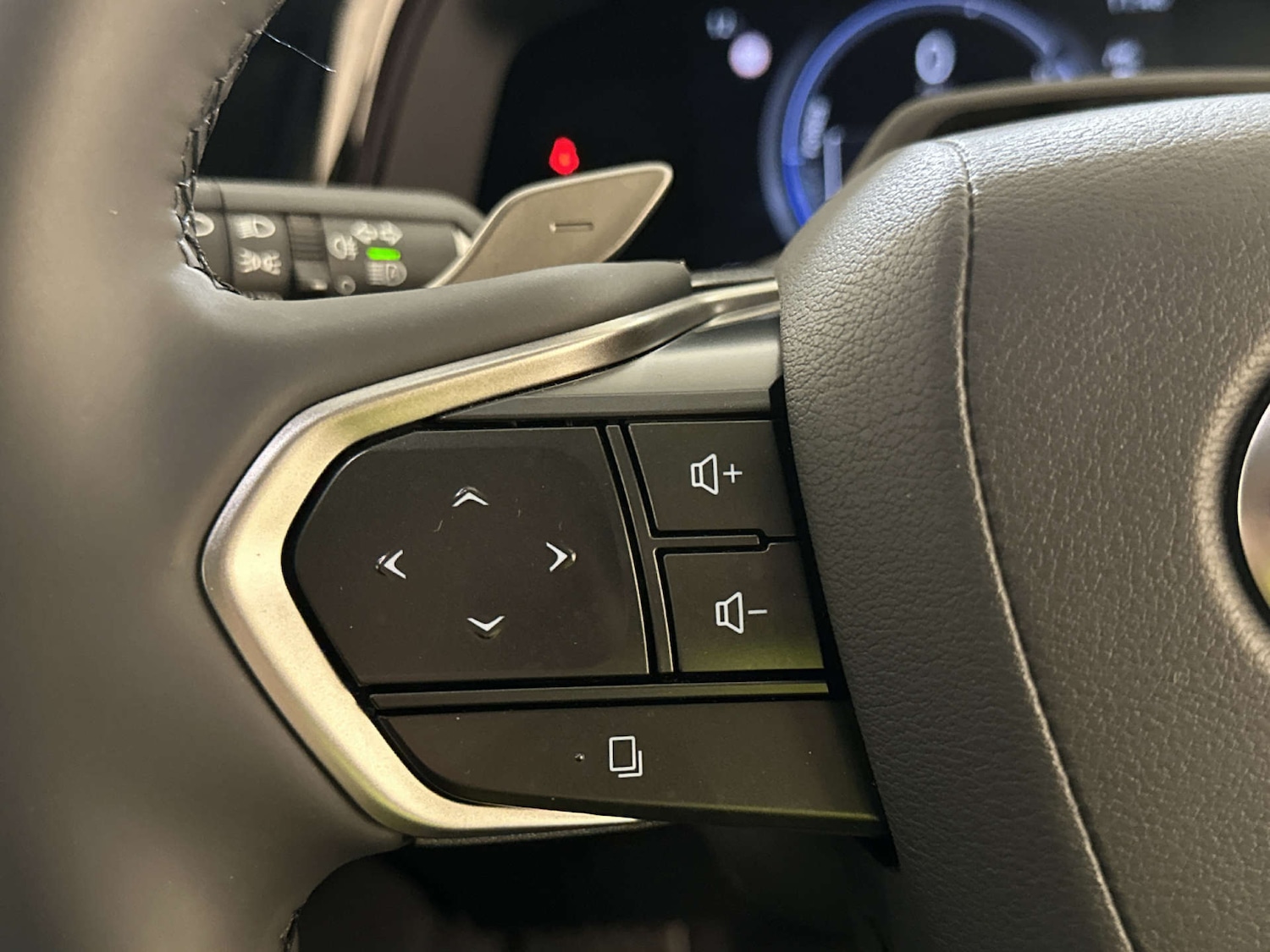 Used Lexus RZ 2024 for sale - 77953408: Photo 17