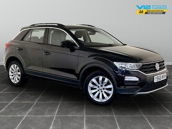 Used Volkswagen T-Roc 2018 for sale - 76576714: Photo