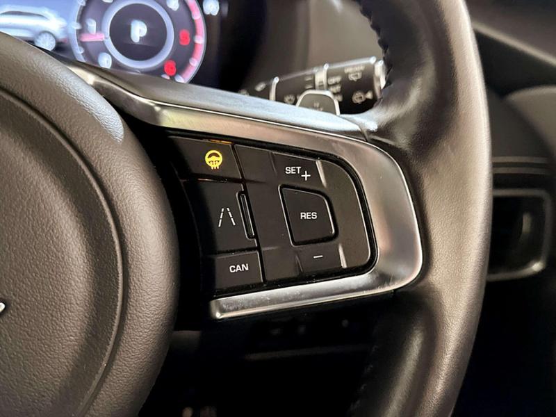 Used Jaguar F-Pace 2020 for sale - 76919949: Photo 20