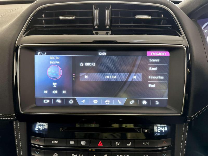 Used Jaguar F-Pace 2020 for sale - 76919949: Photo 24