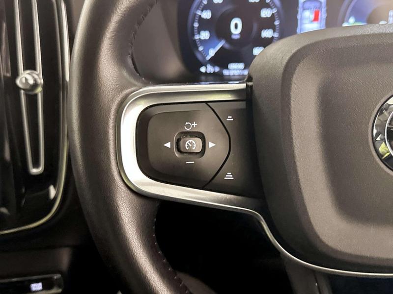 Used Volvo XC40 2020 for sale - 76782235: Photo 17