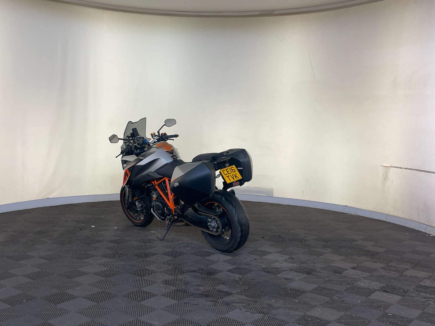 KTM 1290 Super Duke GT