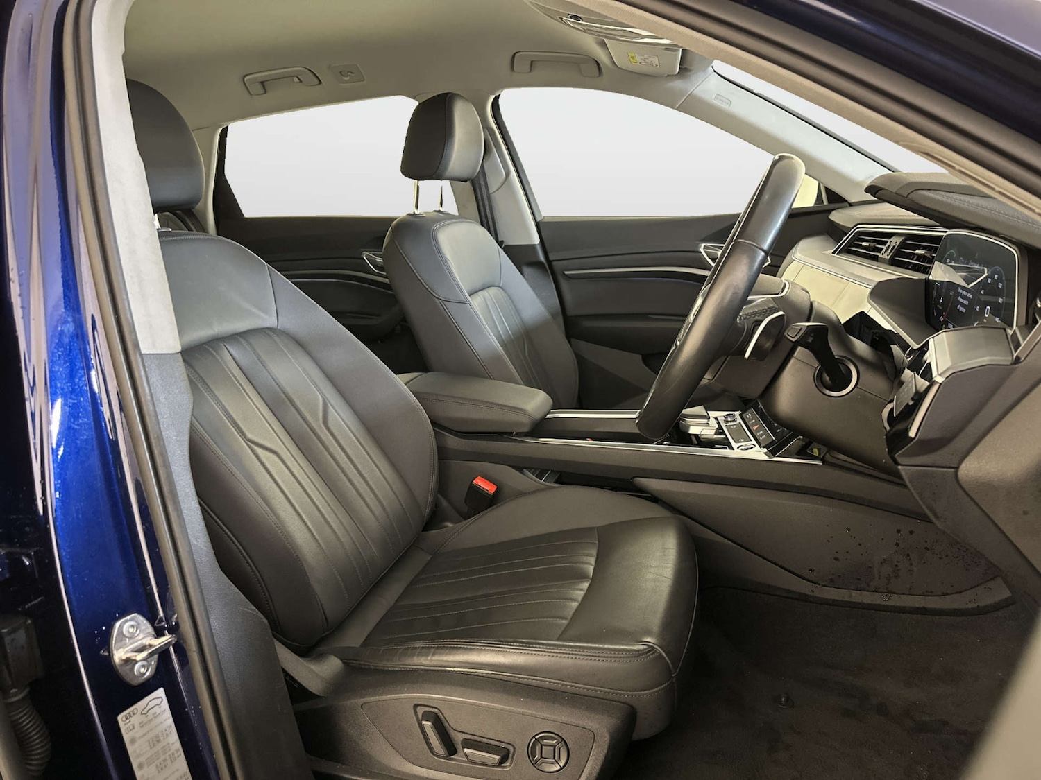 Used Audi e-tron 2022 for sale - 77953308: Photo 13