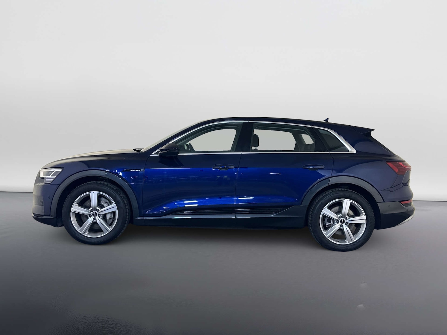 Used Audi e-tron 2022 for sale - 77953308: Photo 7