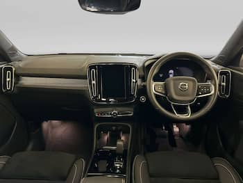 Used Volvo XC40 2022 for sale - 79672401: Photo