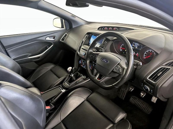Used Ford Focus 2018 for sale - 75835701: Photo 15