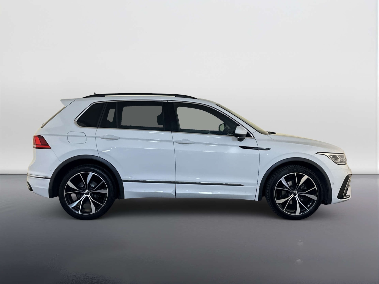 Used Volkswagen Tiguan 2023 for sale - 77968980: Photo 11