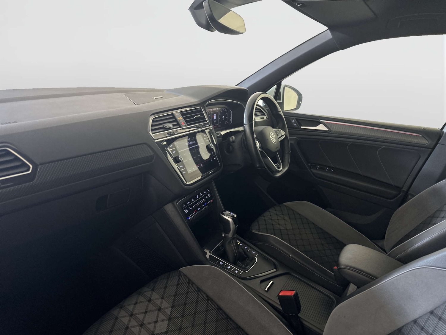 Used Volkswagen Tiguan 2023 for sale - 77968980: Photo 12