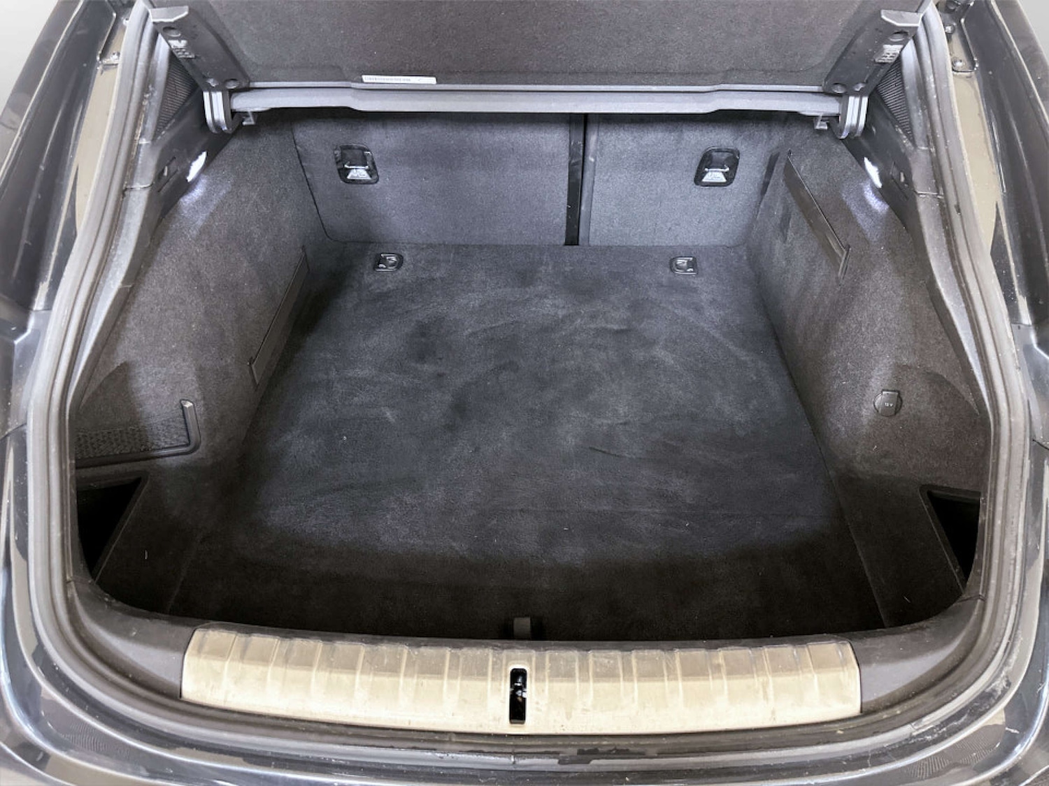 Used Porsche Taycan 2023 for sale - 78209720: Photo 15